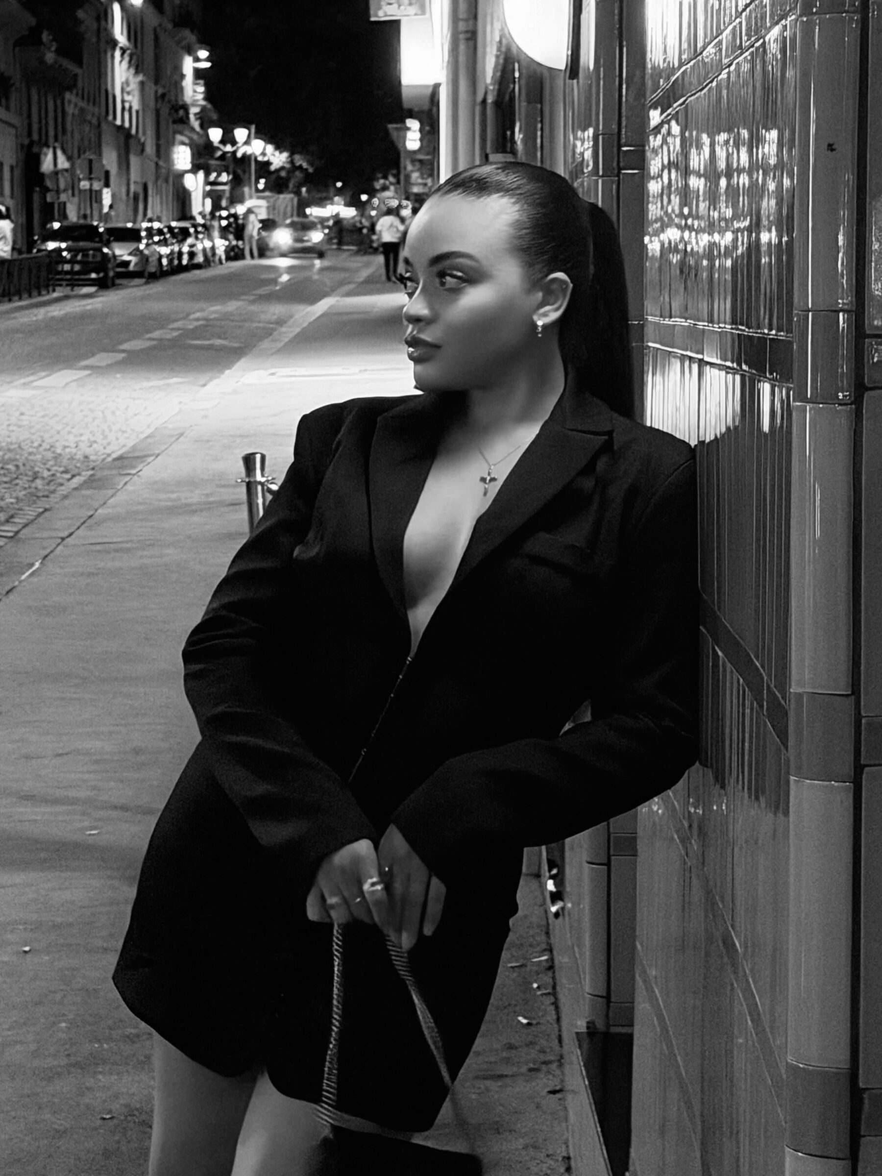 Anaïs Gornail, travel advisor, in Paris at night
